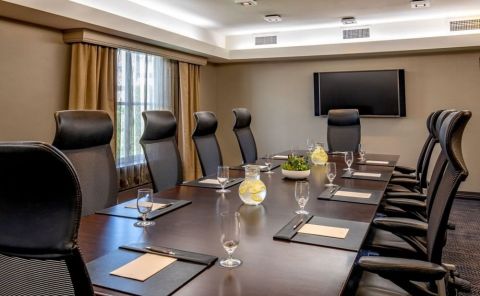 Hotel Sheraton Needham image