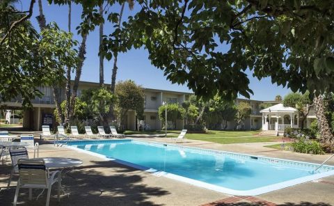 Hotel Golden Sails Hotel Long Beach image