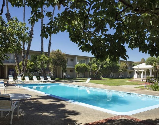 Golden Sails Hotel Long Beach