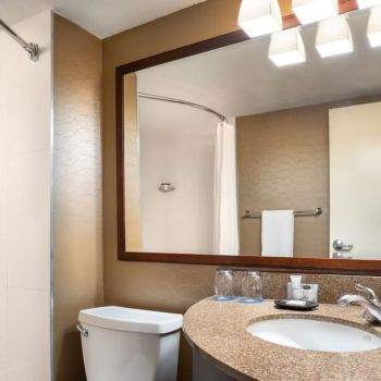 Hotel Wyndham Phoenix Airport/Tempe image