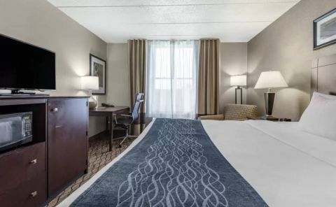 Hotel Comfort Inn & Suites Glen Mills – Concordville image
