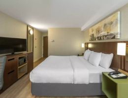 Comfort Inn Brossard, Brossard