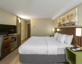 Day use room available at Comfort Inn Brossard.