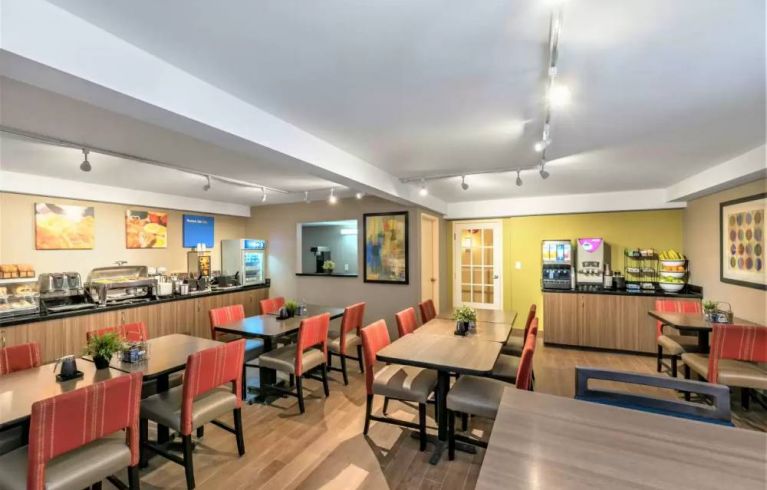 Comfort Inn Brossard, Brossard