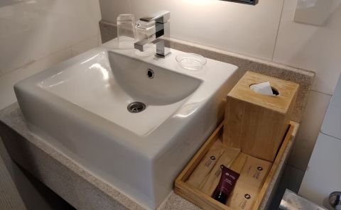 Hotel Oasia Suites Kuala Lumpur image