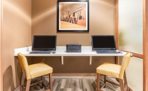 Hotel La Quinta Inn & Suites Chicago Downtown image