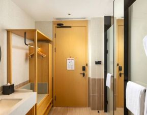 Hilton Garden Inn Shenzhen Airport, Shenzhen