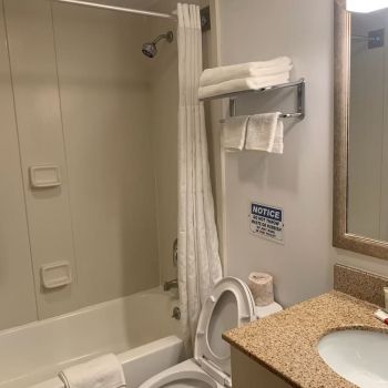 Hotel Sky Hotel Flushing - Laguardia Airport image