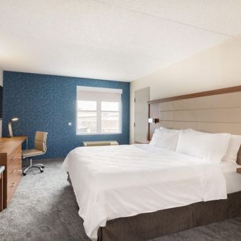 Hotel Holiday Inn Express & Suites Boston-Cambridge image
