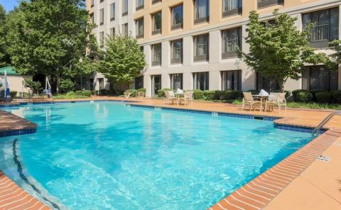 Hotel DoubleTree Atlanta Airport image