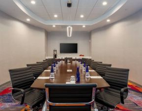 Professional meeting room at DoubleTree Atlanta Airport.