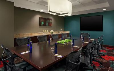 Professional meeting room at Hilton Garden Inn Washington DC / Georgetown Area.