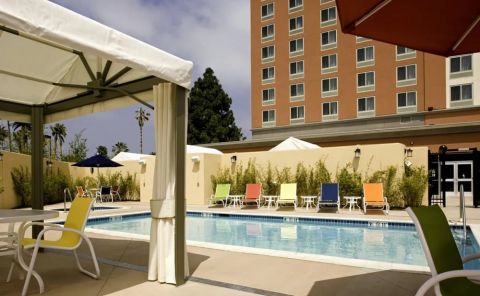 Hotel Courtyard Los Angeles Westside image