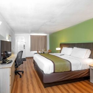 Day use room at American Inn Carlisle.