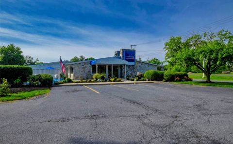 Hotel American Inn Carlisle image