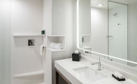 Hotel Courtyard By Marriott Houston Heights/I-10 image