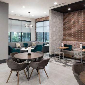 Hotel Courtyard By Marriott Houston Heights/I-10 image