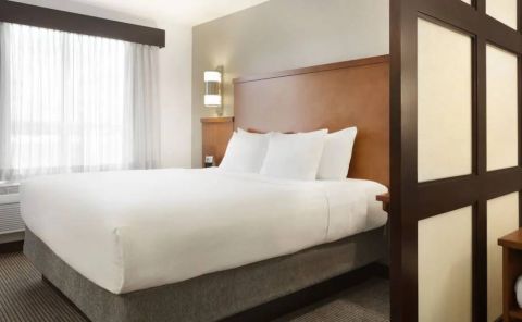 Hotel Hyatt Place Portland Airport At Cascade Station image