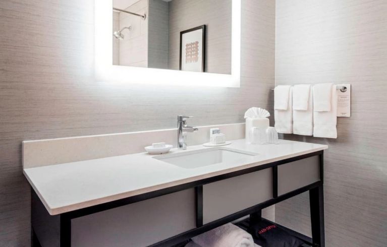 Courtyard By Marriott Boston Brookline, Brookline