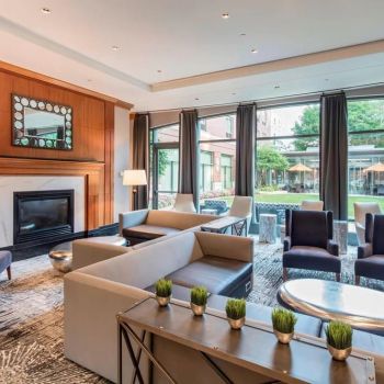 Hotel Courtyard By Marriott Boston Brookline image
