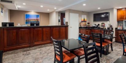 Dining area perfect for coworking at Best Western Fort Lee.