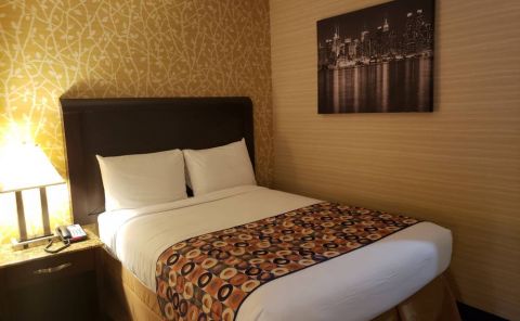 Hotel Elmhurst Hotel image