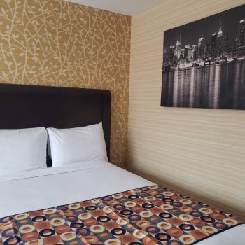 Hotel Elmhurst Hotel image