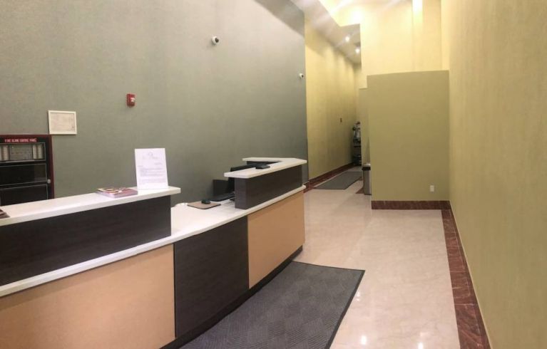 Elmhurst Hotel, Queens