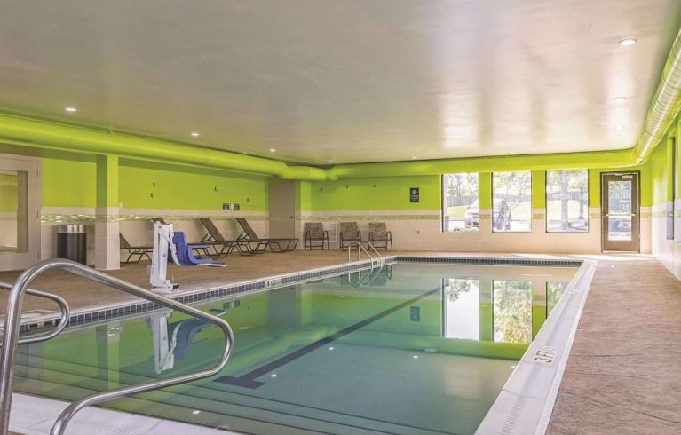 La Quinta Inn & Suites Cleveland Airport West, North Olmsted