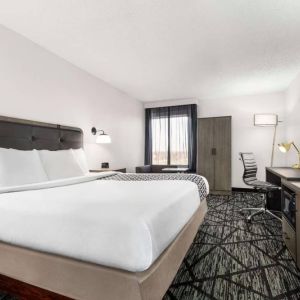 Day use room with work desk at La Quinta Inn & Suites Cleveland Airport West.
