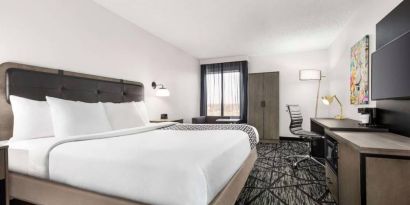 Day use room with work desk at La Quinta Inn & Suites Cleveland Airport West.
