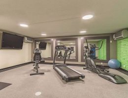 La Quinta Inn & Suites Cleveland Airport West, North Olmsted