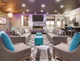 La Quinta Inn & Suites Cleveland Airport West, North Olmsted