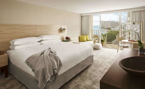 Hotel Alohilani Resort Waikiki Beach image