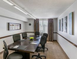 Quality Hotel & Suites Montreal East, Anjou
