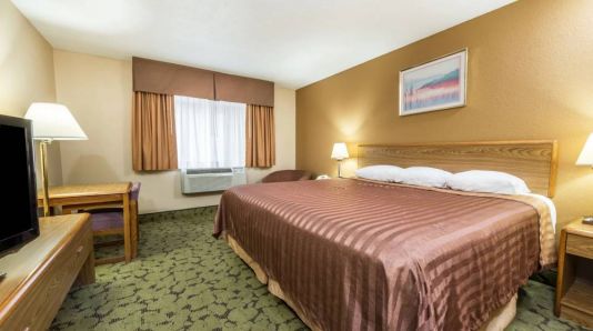 Travelodge By Wyndham Bloomington, Bloomington (IN)