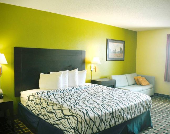 Sky-Palace Inn & Suites Park City Wichita North