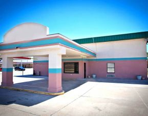 Sky-Palace Inn & Suites Park City Wichita North, Park City