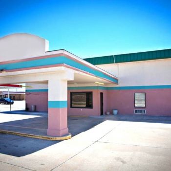 Hotel Sky-Palace Inn & Suites Park City Wichita North image