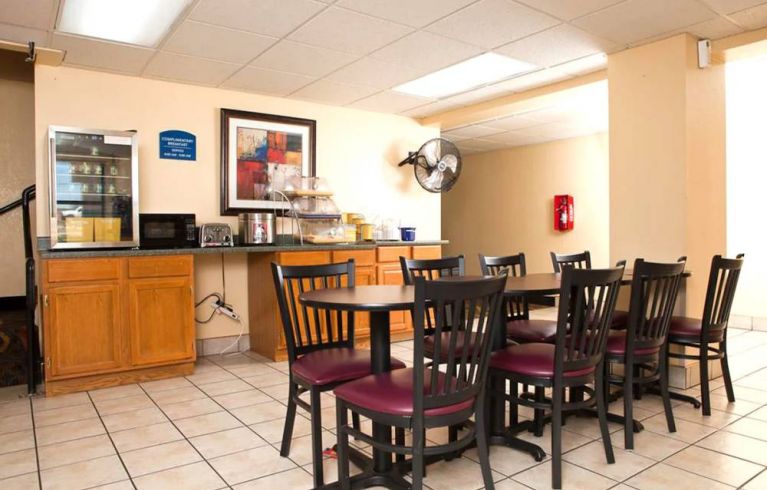 Sky-Palace Inn & Suites Park City Wichita North, Park City