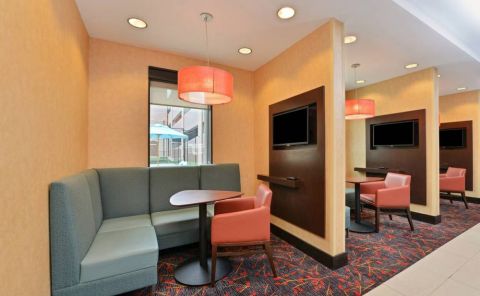 Hotel Residence Inn Des Moines Downtown image