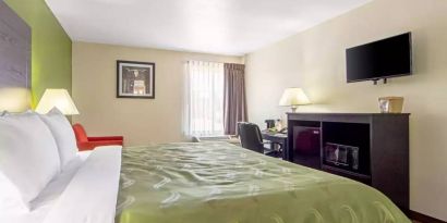 Day use room with natural light at Quality Inn Greenville I-30.