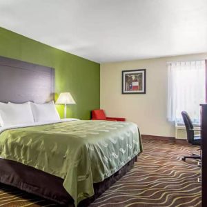 Day use room with work desk at Quality Inn Greenville I-30.