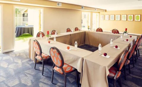 Hotel Wild Palms Hotel image