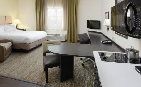 Hotel Candlewood Suites Odessa image