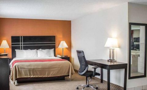 Hotel Norwood Inn And Suites Columbus image