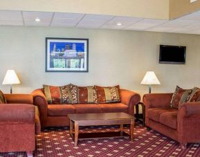 Lobby and coworking lounge at Norwood Inn Statefare Grounds.