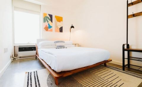 Hotel Selina Chelsea New York City image