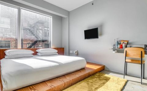 Hotel Selina Chelsea New York City image
