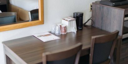 Day use room amenities at Cozy Inn.